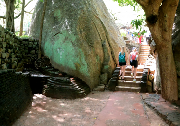 sigiriya_tourist